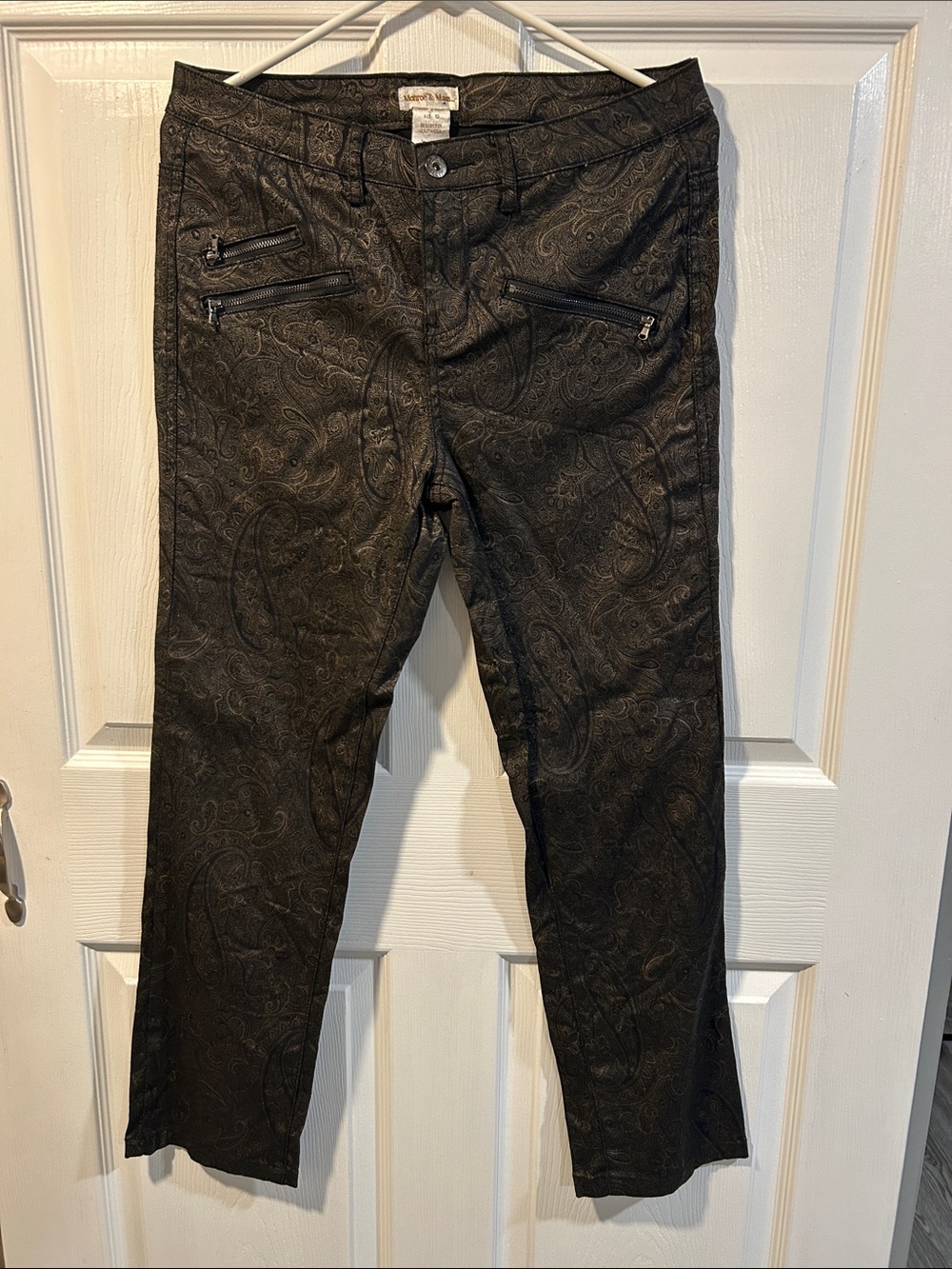 Monroe & Main Black Paisley Slim Straight Pants